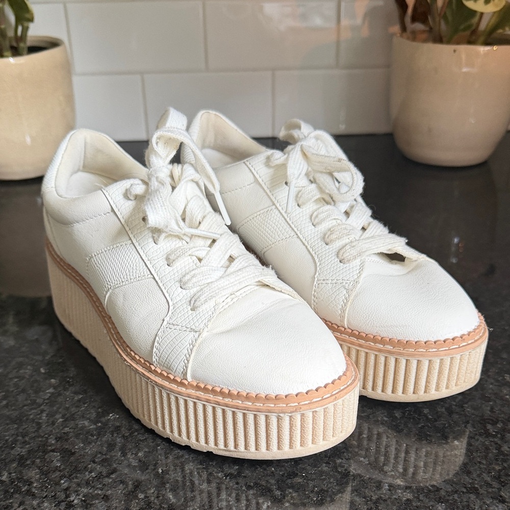 DV by Dolce Vita White Platform Lace-Up Sneakers with Beige Trim